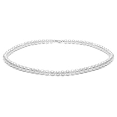 CLASSIC PEARL NECKLACE