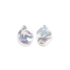 PLUVIA WHITE PEARL EARRINGS